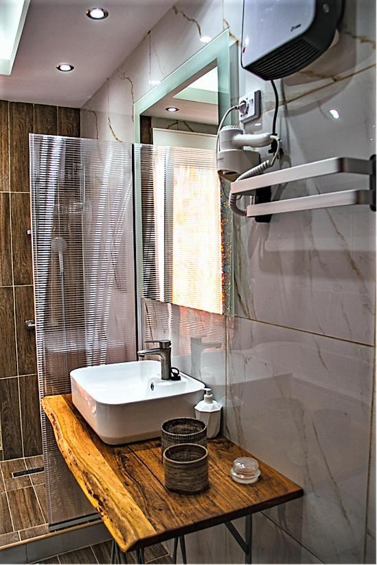 Kassandrou Suite Hot Tub-Jakuzzi - 2 Bedrooms - Big Balcony - Center Thessaloniki Buitenkant foto