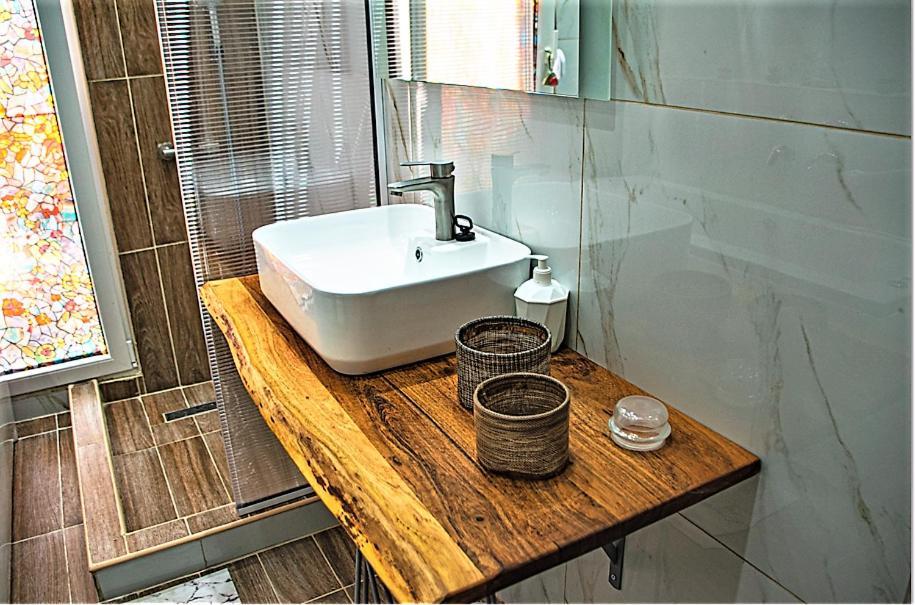Kassandrou Suite Hot Tub-Jakuzzi - 2 Bedrooms - Big Balcony - Center Thessaloniki Buitenkant foto