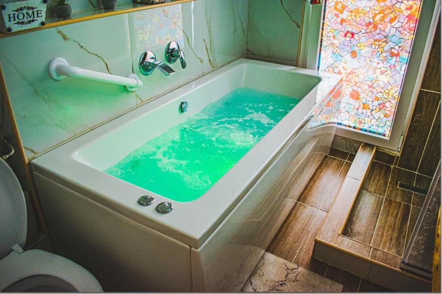 Kassandrou Suite Hot Tub-Jakuzzi - 2 Bedrooms - Big Balcony - Center Thessaloniki Buitenkant foto